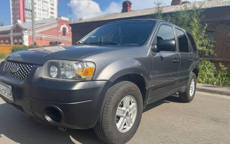 Ford Escape II, 2004 год, 590 000 рублей, 3 фотография