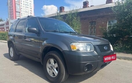 Ford Escape II, 2004 год, 590 000 рублей, 2 фотография