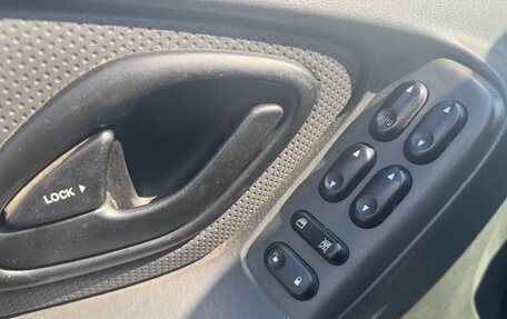 Ford Escape II, 2004 год, 590 000 рублей, 16 фотография