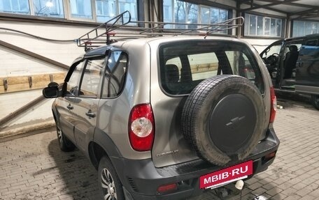 Chevrolet Niva I рестайлинг, 2010 год, 520 000 рублей, 4 фотография