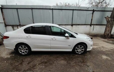 Peugeot 408 I рестайлинг, 2015 год, 710 000 рублей, 2 фотография