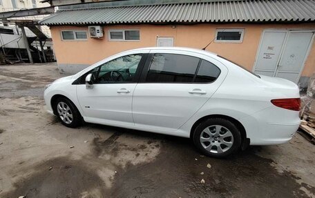 Peugeot 408 I рестайлинг, 2015 год, 710 000 рублей, 3 фотография