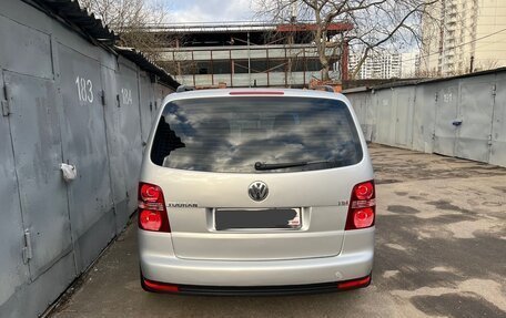 Volkswagen Touran III, 2010 год, 780 000 рублей, 6 фотография