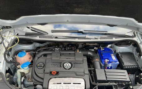 Volkswagen Touran III, 2010 год, 780 000 рублей, 15 фотография