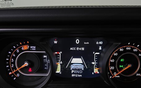 Jeep Wrangler, 2023 год, 4 625 000 рублей, 20 фотография