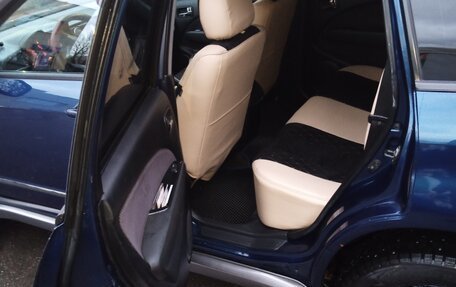 Mitsubishi Outlander III рестайлинг 3, 2004 год, 700 000 рублей, 7 фотография