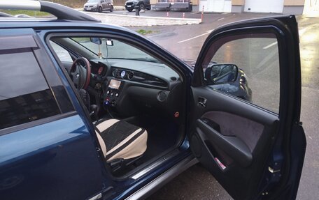 Mitsubishi Outlander III рестайлинг 3, 2004 год, 700 000 рублей, 9 фотография