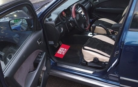 Mitsubishi Outlander III рестайлинг 3, 2004 год, 700 000 рублей, 10 фотография