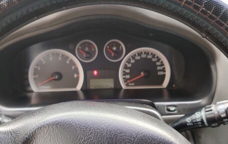 Hyundai Santa Fe III рестайлинг, 2005 год, 640 000 рублей, 12 фотография