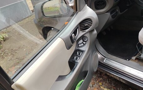 Hyundai Santa Fe III рестайлинг, 2005 год, 640 000 рублей, 11 фотография