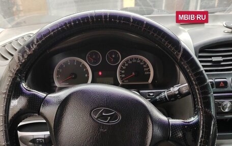 Hyundai Santa Fe III рестайлинг, 2005 год, 640 000 рублей, 16 фотография