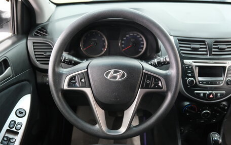 Hyundai Solaris II рестайлинг, 2015 год, 889 000 рублей, 12 фотография