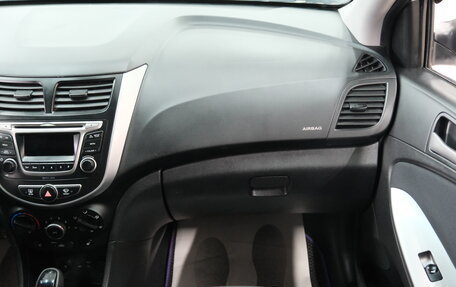 Hyundai Solaris II рестайлинг, 2015 год, 889 000 рублей, 18 фотография