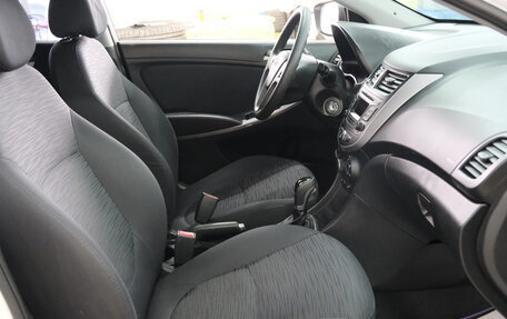 Hyundai Solaris II рестайлинг, 2015 год, 889 000 рублей, 20 фотография