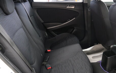 Hyundai Solaris II рестайлинг, 2015 год, 889 000 рублей, 22 фотография