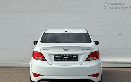 Hyundai Solaris II рестайлинг, 2015 год, 1 015 000 рублей, 6 фотография