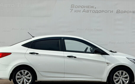 Hyundai Solaris II рестайлинг, 2015 год, 1 015 000 рублей, 3 фотография