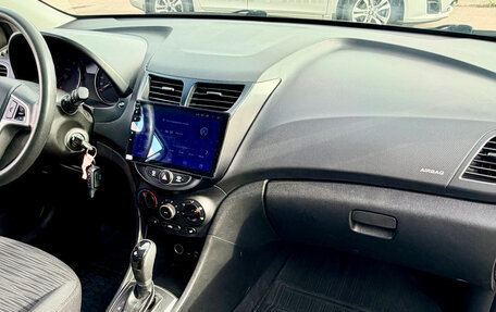 Hyundai Solaris II рестайлинг, 2015 год, 1 015 000 рублей, 9 фотография