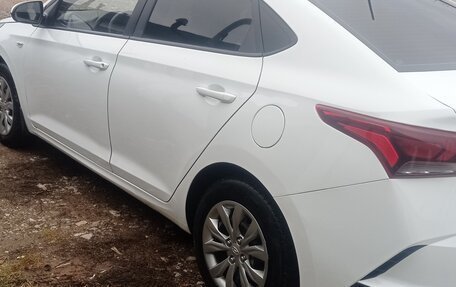 Hyundai Solaris II рестайлинг, 2020 год, 1 100 000 рублей, 1 фотография