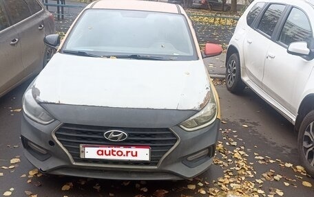 Hyundai Solaris II рестайлинг, 2017 год, 575 000 рублей, 1 фотография