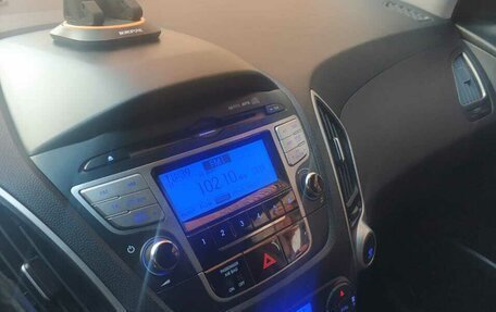 Hyundai ix35 I рестайлинг, 2012 год, 1 100 000 рублей, 12 фотография