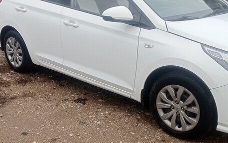 Hyundai Solaris II рестайлинг, 2020 год, 1 100 000 рублей, 3 фотография