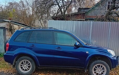 Toyota RAV4, 2003 год, 660 000 рублей, 1 фотография