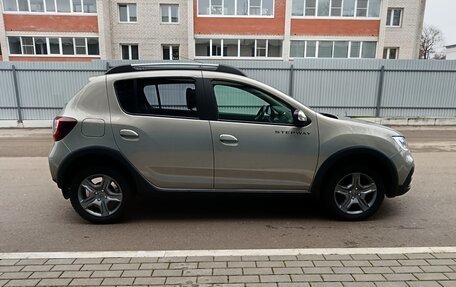 Renault Sandero II рестайлинг, 2021 год, 1 650 000 рублей, 6 фотография