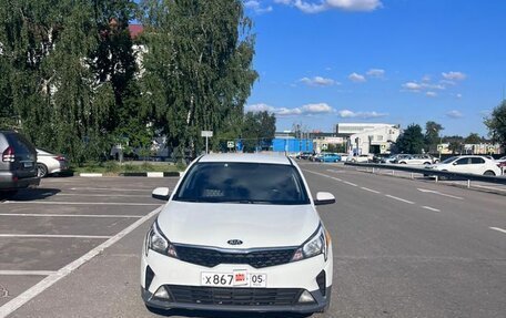 KIA Rio IV, 2020 год, 1 000 000 рублей, 5 фотография