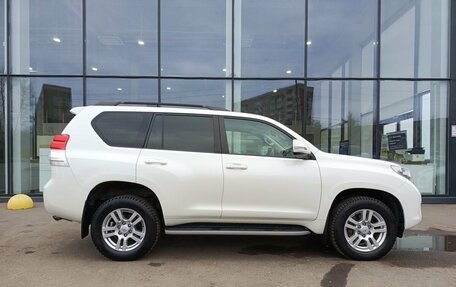 Toyota Land Cruiser Prado 150 рестайлинг 2, 2013 год, 2 874 000 рублей, 5 фотография