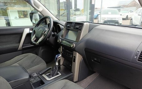 Toyota Land Cruiser Prado 150 рестайлинг 2, 2013 год, 2 874 000 рублей, 13 фотография