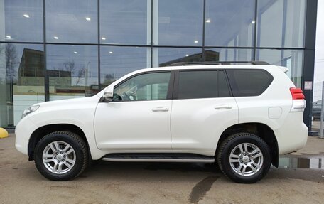 Toyota Land Cruiser Prado 150 рестайлинг 2, 2013 год, 2 874 000 рублей, 10 фотография