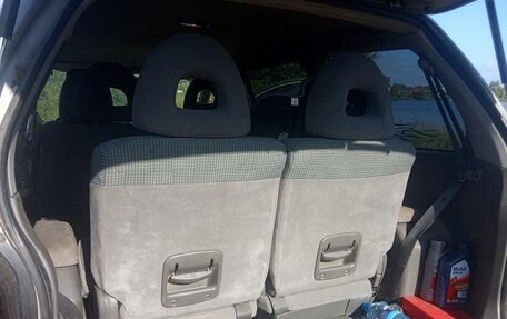 Mitsubishi Space Wagon III, 2003 год, 500 000 рублей, 30 фотография