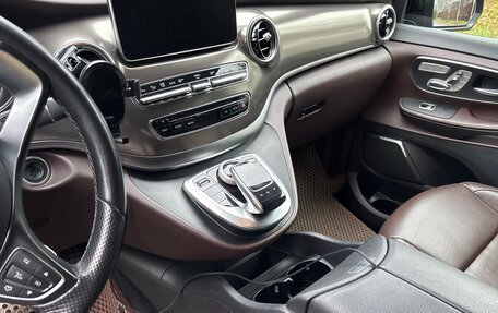 Mercedes-Benz V-Класс, 2018 год, 6 500 000 рублей, 17 фотография