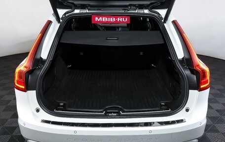 Volvo V90 Cross Country I рестайлинг, 2018 год, 2 690 000 рублей, 10 фотография