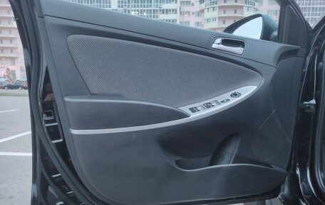 Hyundai Solaris II рестайлинг, 2013 год, 740 000 рублей, 10 фотография