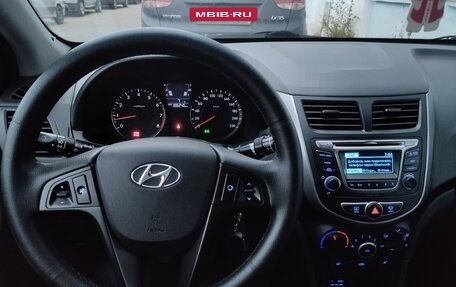 Hyundai Solaris II рестайлинг, 2013 год, 740 000 рублей, 7 фотография