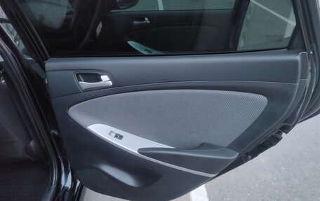 Hyundai Solaris II рестайлинг, 2013 год, 740 000 рублей, 11 фотография