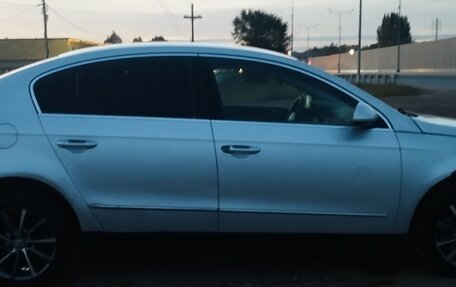 Volkswagen Passat B6, 2005 год, 550 000 рублей, 2 фотография