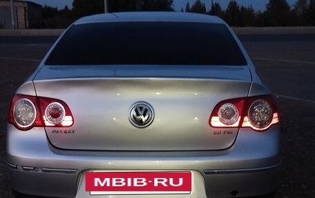 Volkswagen Passat B6, 2005 год, 550 000 рублей, 3 фотография