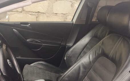 Volkswagen Passat B6, 2005 год, 550 000 рублей, 13 фотография