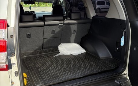 Toyota Land Cruiser Prado 150 рестайлинг 2, 2015 год, 4 199 999 рублей, 7 фотография