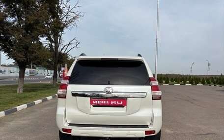 Toyota Land Cruiser Prado 150 рестайлинг 2, 2015 год, 4 199 999 рублей, 5 фотография