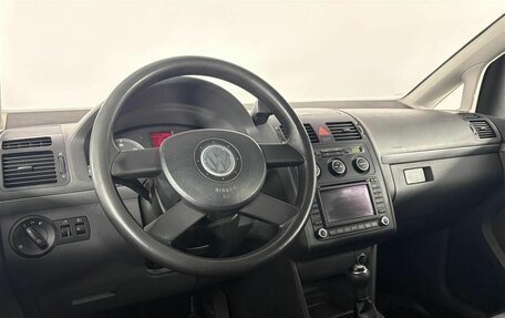 Volkswagen Touran III, 2005 год, 549 000 рублей, 10 фотография