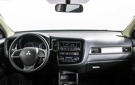 Mitsubishi Outlander III рестайлинг 3, 2012 год, 1 098 000 рублей, 12 фотография