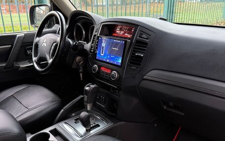 Mitsubishi Pajero IV, 2012 год, 2 090 000 рублей, 12 фотография