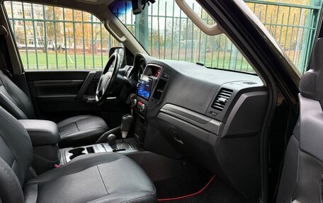 Mitsubishi Pajero IV, 2012 год, 2 090 000 рублей, 13 фотография