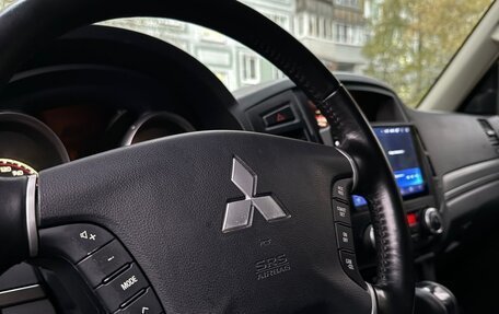 Mitsubishi Pajero IV, 2012 год, 2 090 000 рублей, 16 фотография