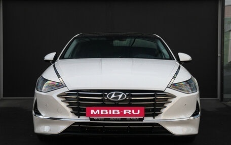 Hyundai Sonata VIII, 2022 год, 2 300 000 рублей, 2 фотография