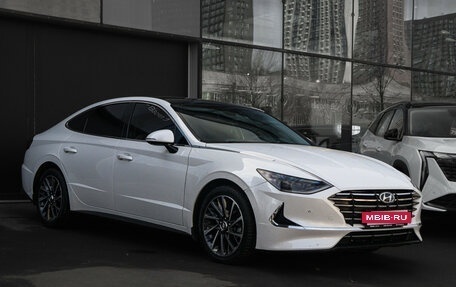 Hyundai Sonata VIII, 2022 год, 2 300 000 рублей, 3 фотография
